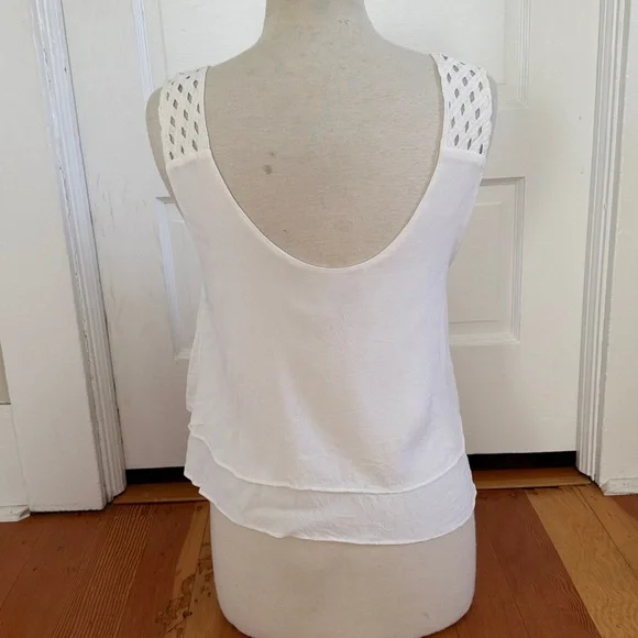 Alythea Layered White Tank Top Large - Picture 3 of 5